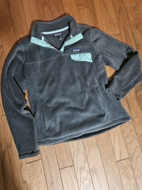 Patagonia Grey Snap-T Fleece Pullover with Mint Accents